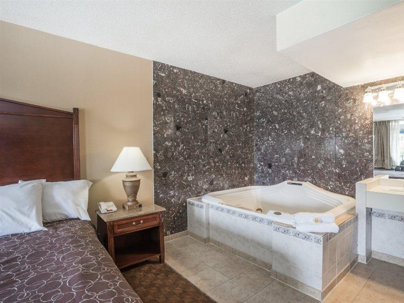 Red Roof Inn Baltimore Windsor Mill Bagian luar foto