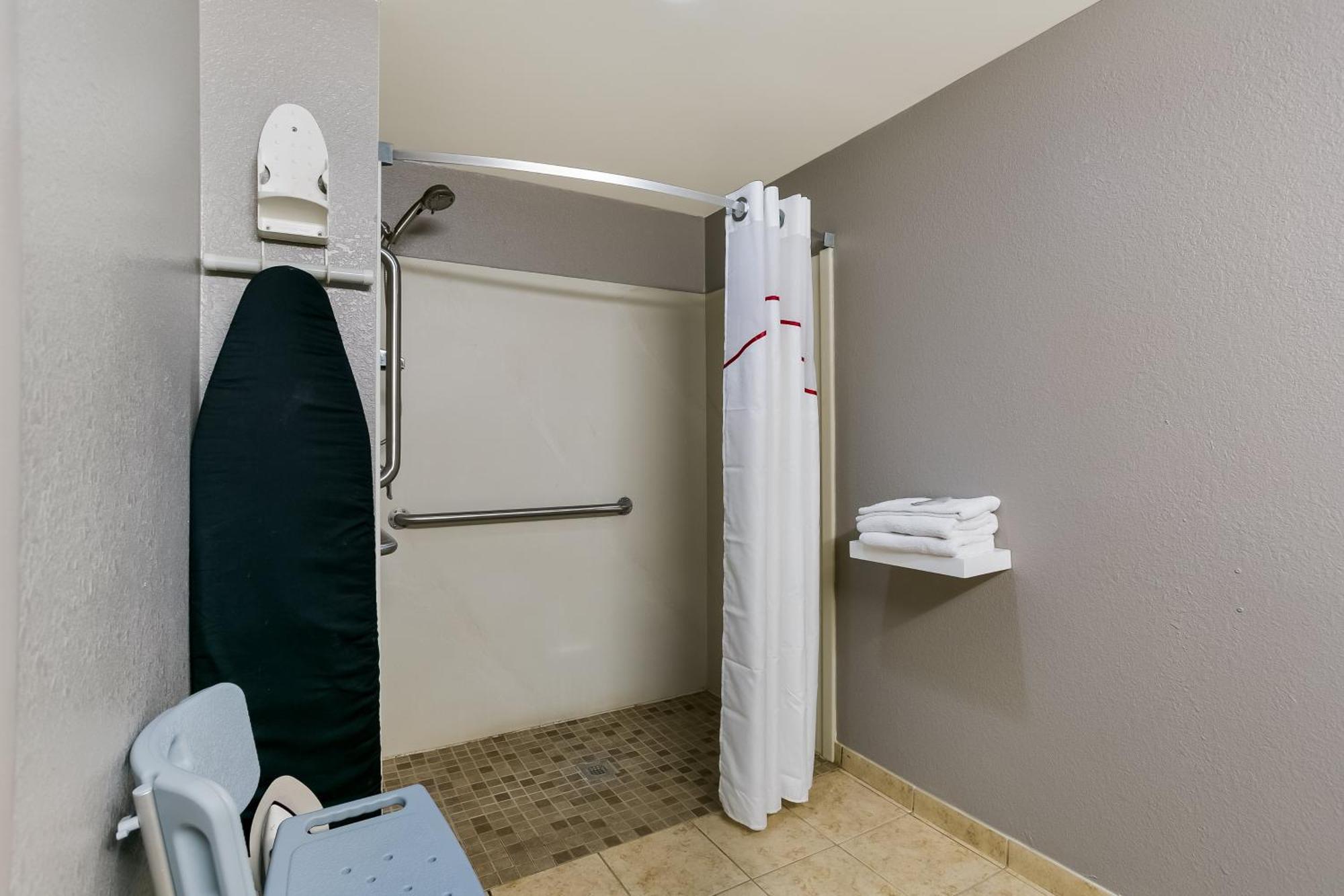 Red Roof Inn Baltimore Windsor Mill Bagian luar foto