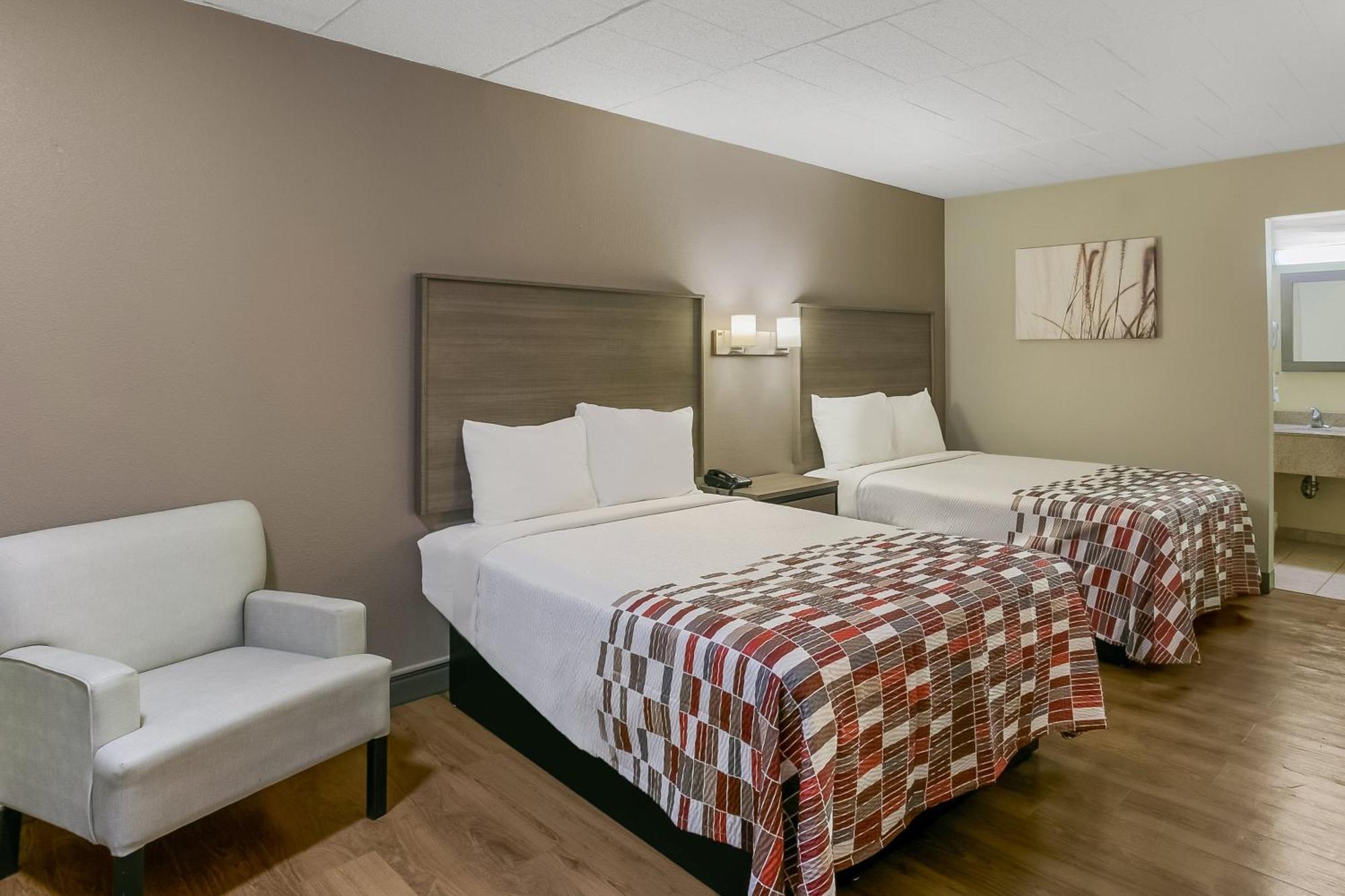 Red Roof Inn Baltimore Windsor Mill Bagian luar foto